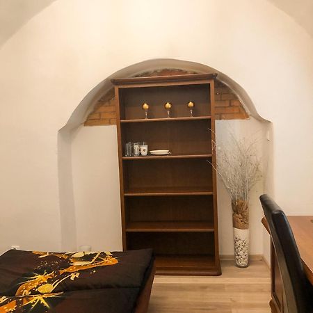 Apartment Bessi 奥洛穆茨 外观 照片