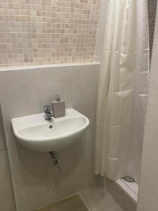 Apartment Bessi 奥洛穆茨 外观 照片