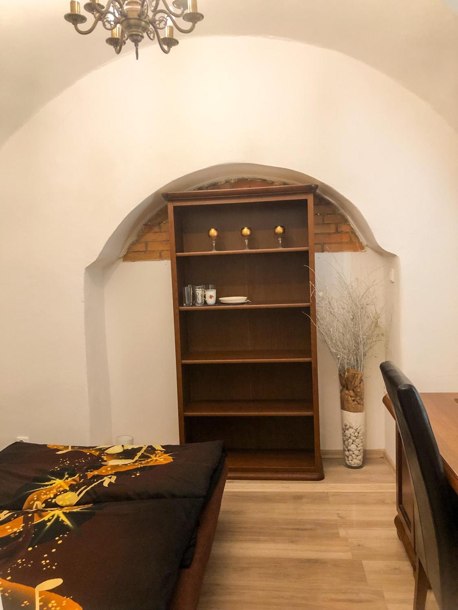 Apartment Bessi 奥洛穆茨 外观 照片
