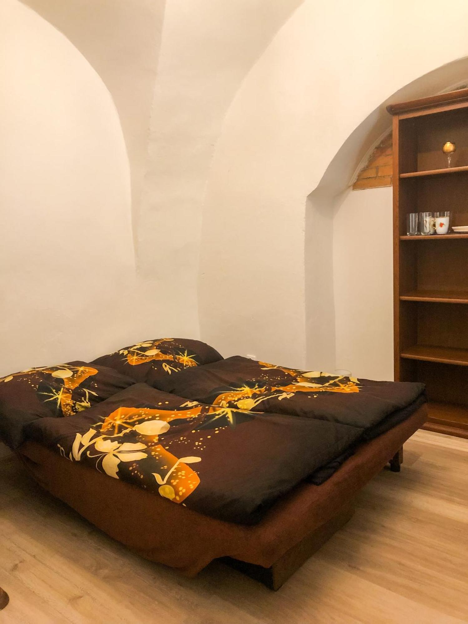 Apartment Bessi 奥洛穆茨 外观 照片
